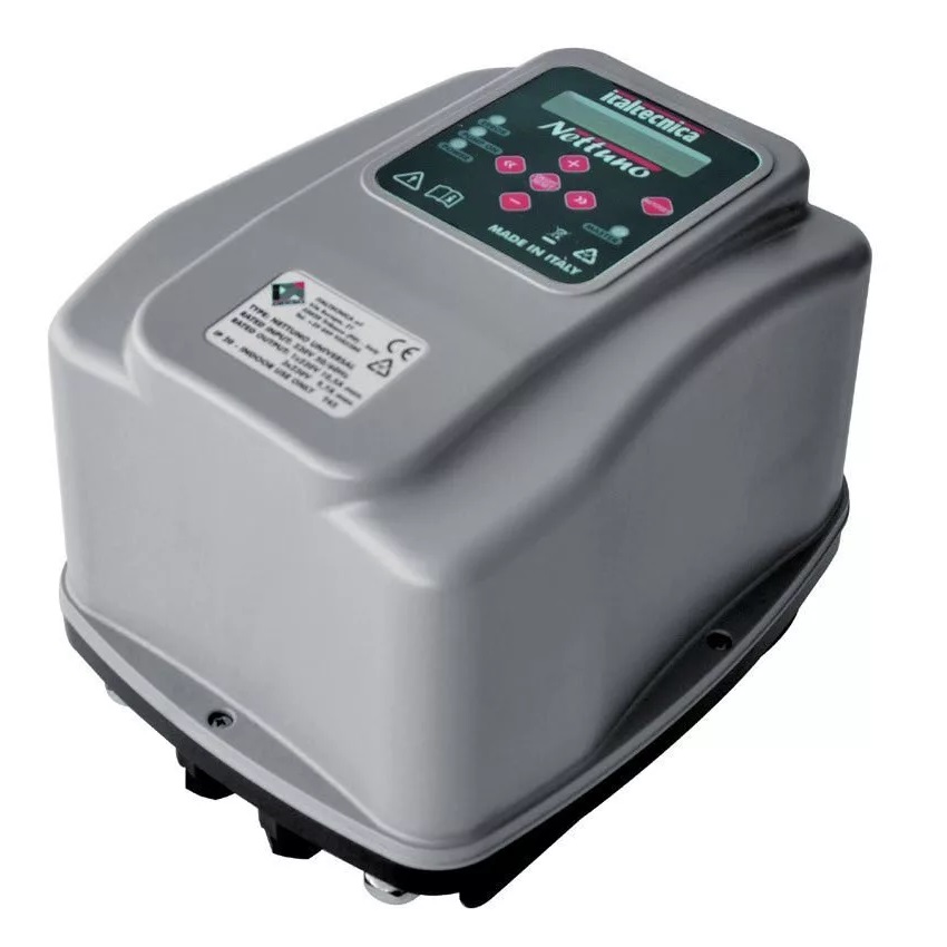 Nettuno Частотный преобразователь Выход 3fx220V 9,7A В комплекте с набором для настенного крепления